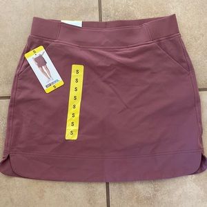 32 Degrees Skirt Sz Small NWT
